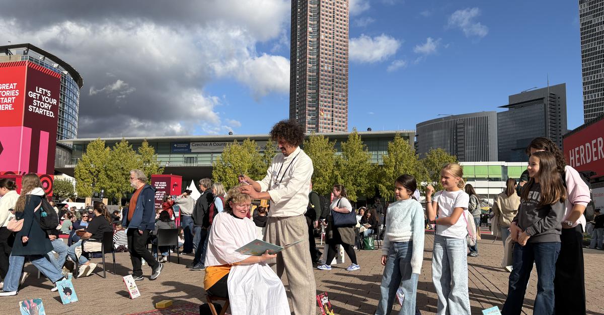 Danny Beuerbach, the hairdresser who reads aloud: How a Gelnhausen native ...