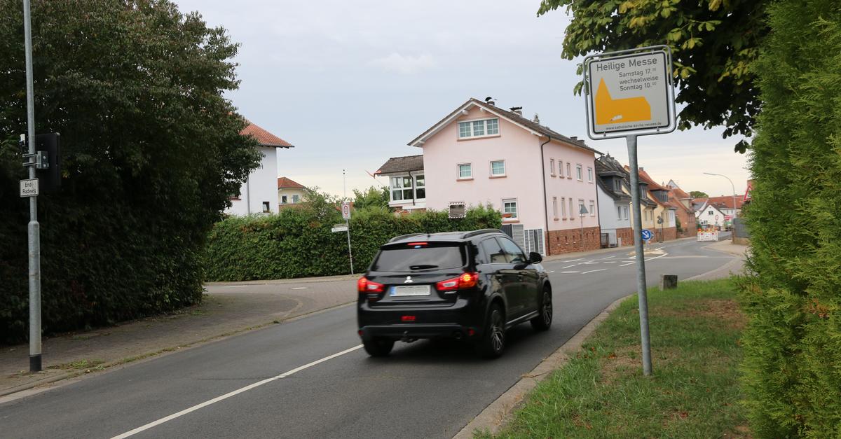 Gefahr durch Raser: Warum ein fester Blitzer in Neuses vorerst nicht kommt