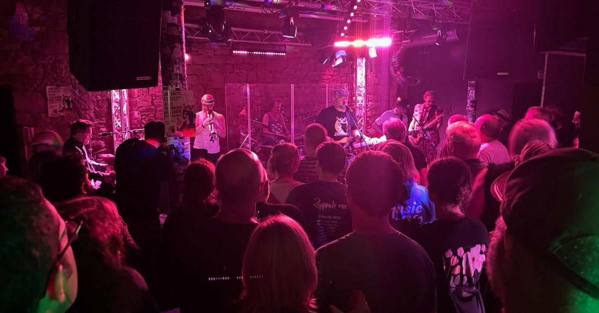 Zapparossa-Festival in Gelnhausen: Volles Haus im Lorbass